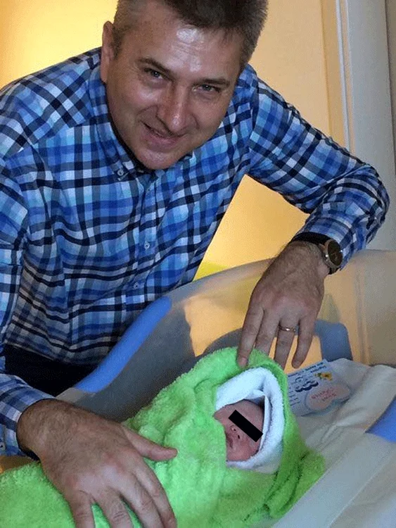 Florentin Pandele, fericit cu băieţelul lui nou-născut