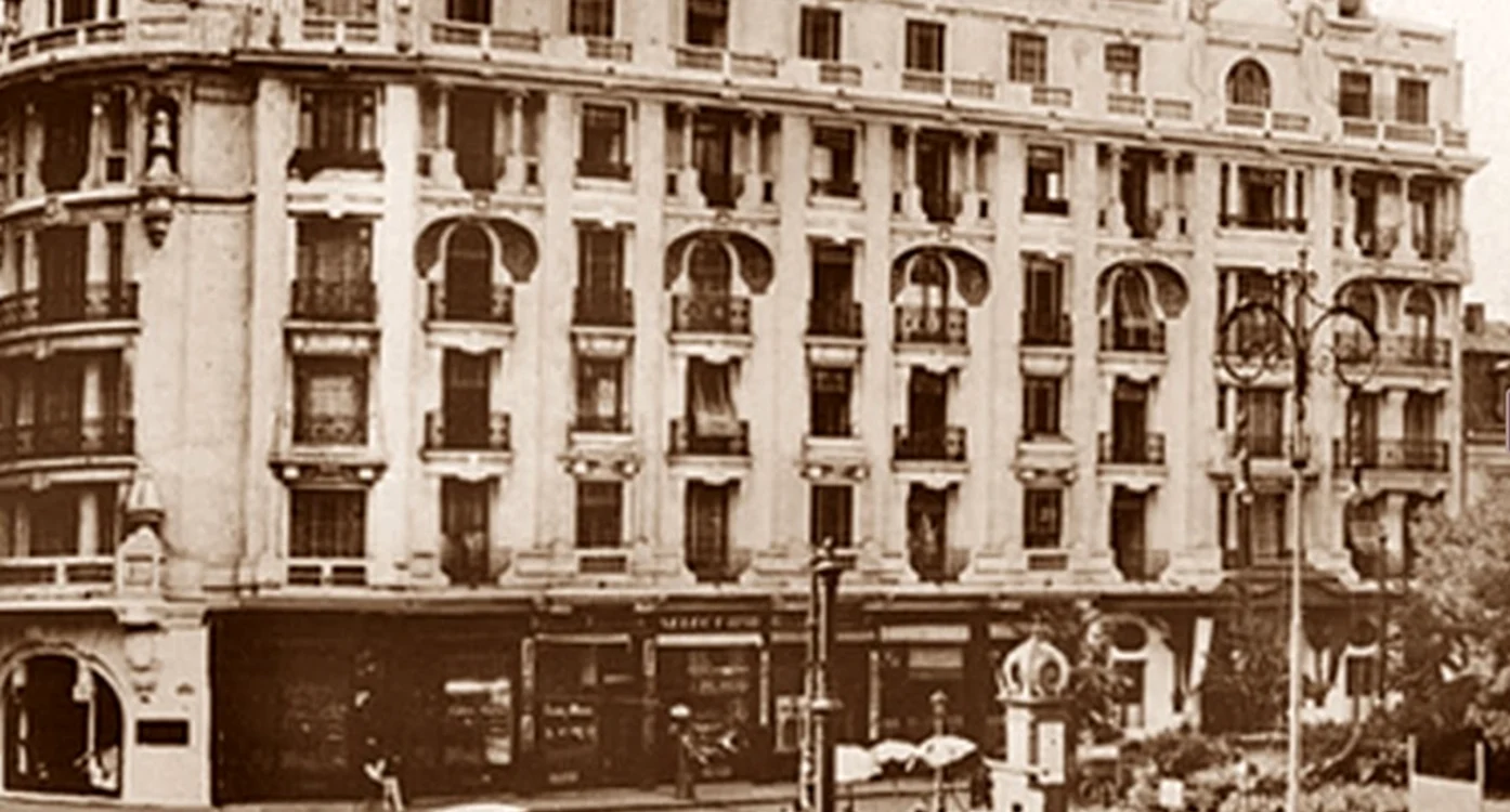 Așa arăta clădirea în anul 1914. Foto: atheneepalace-hotel.ro.