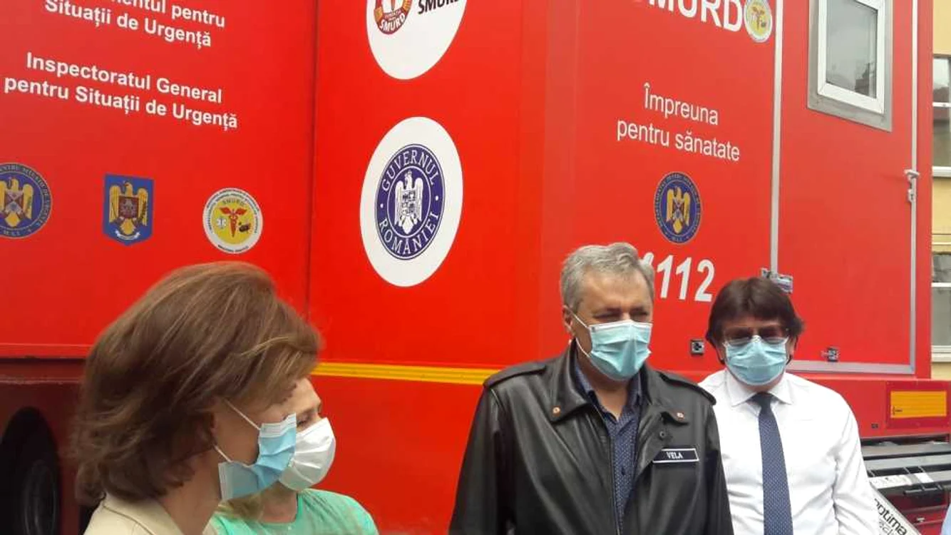 Marcel Vela a participat la inaugurarea unei unităţi mobile de terapie intensivă