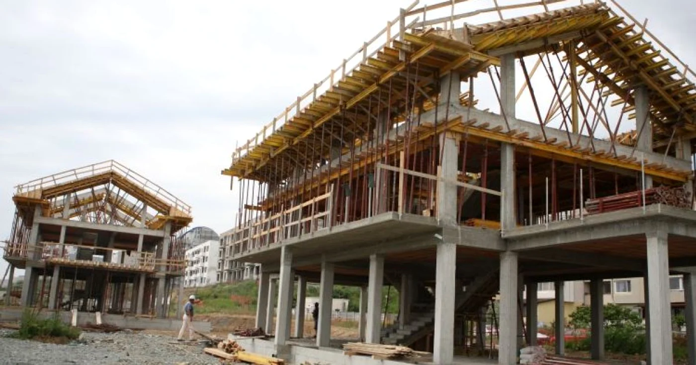 Primăria datorează 15 milioane de euro