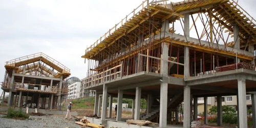 Primăria datorează 15 milioane de euro
