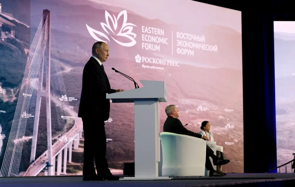 Vladimir Putin, un dictator care a ajuns să vorbească doar la propriile forumuri FOTO EPA-EFE