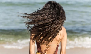Expunerea la soare poate avea efecte negative asupra părului  Foto Freepik com jpg