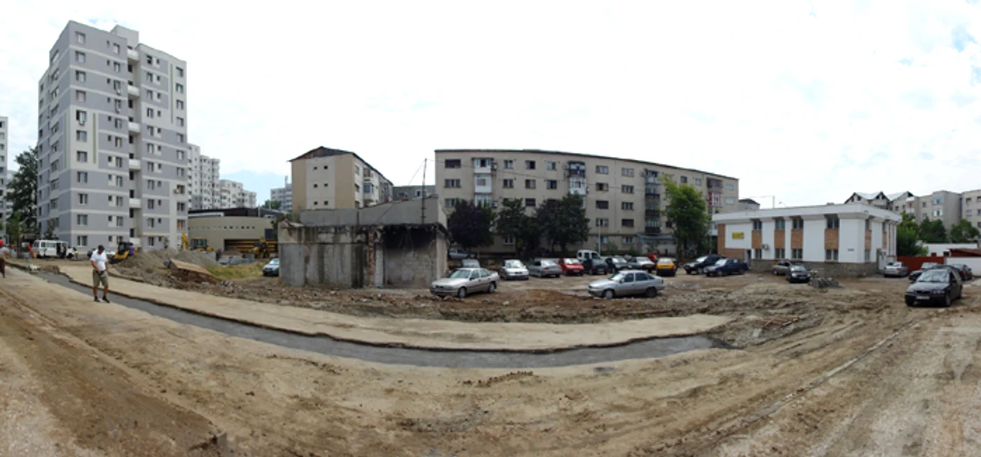 Demolarea fostului punct termic a dus automat la apariţia de oferte pentru amenajarea noii parcări etajate