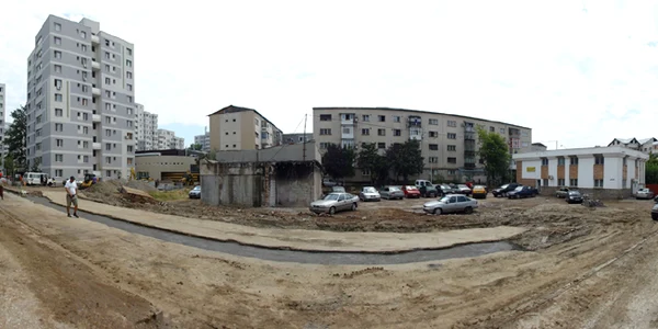 Demolarea fostului punct termic a dus automat la apariţia de oferte pentru amenajarea noii parcări etajate