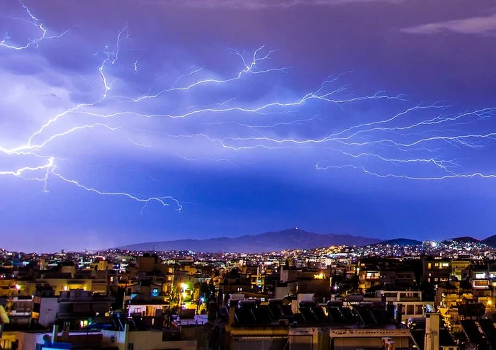 
    Vom avea parte de două zile de vreme instabilă   