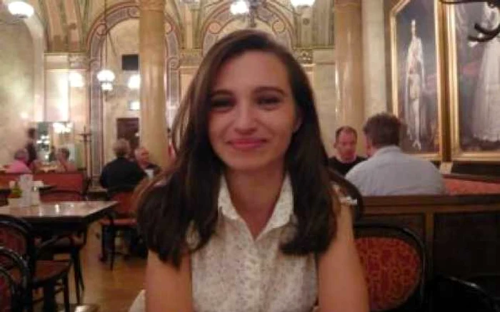 Craiova: CAMPANIE / O studentă  de nota 10, de la Medicină, suferă de cancer