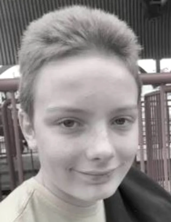 Un băiat de 12 ani, mort după ce a încercat o provocare de pe TikTok. Mesajul sfâșietor al părinților: „Vorbiți cu copiii voștri despre ceea ce fac online”