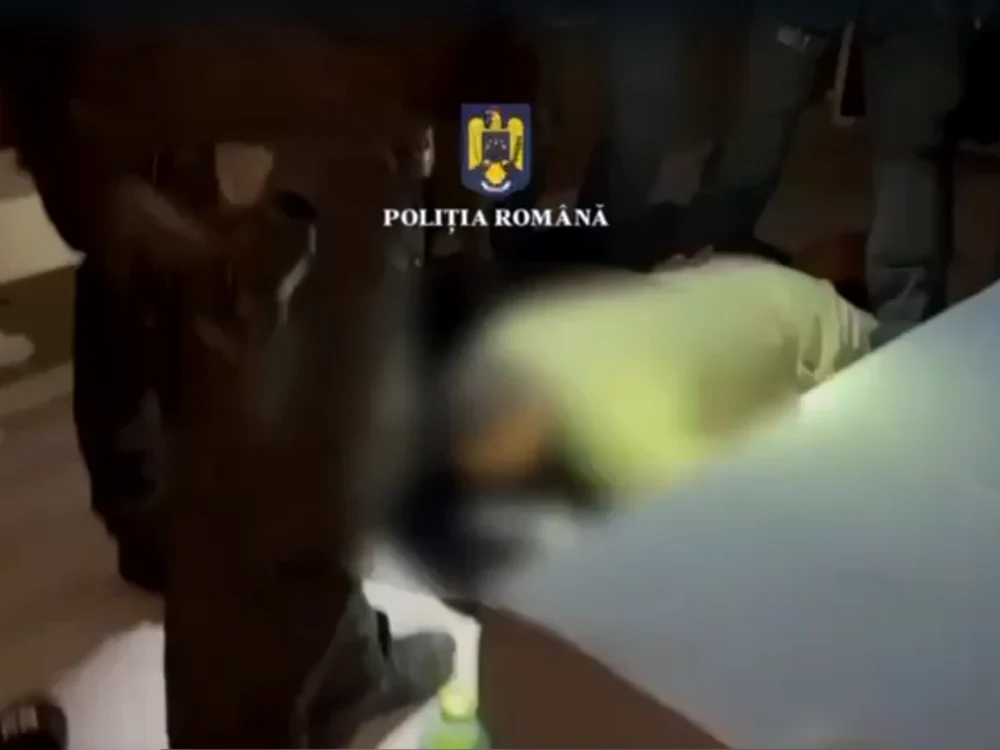 Bărbat percheziționat de polițiști după ce a comis viol în formă agravată/FOTO: Poliția Română