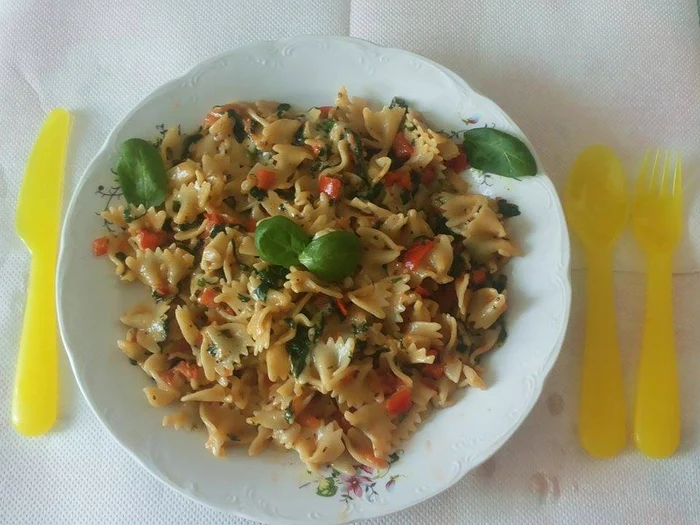 Paste cu spanac şi mozarella