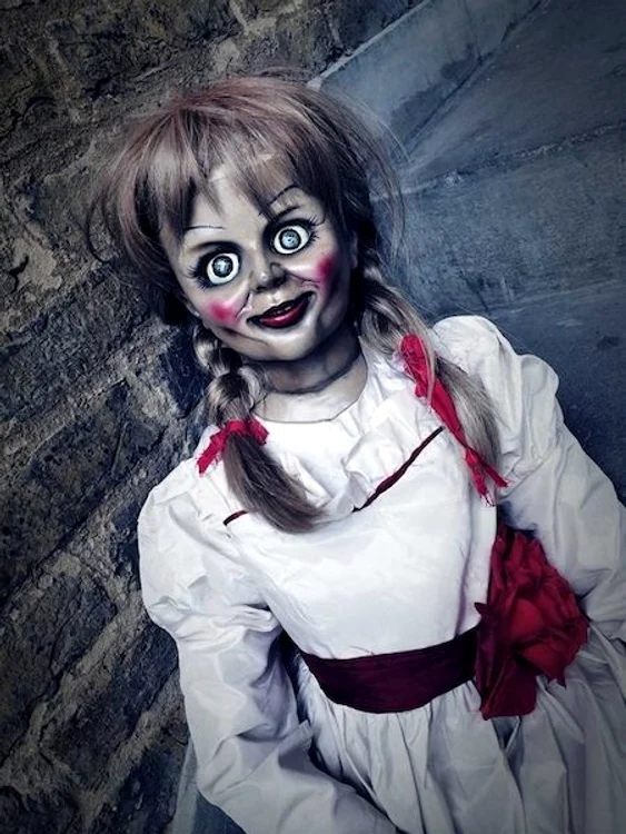 Păpușa Annabelle
