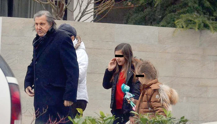 Alessia (11 ani) şi Ema (8 ani), fetele lui Năstase din căsnicia cu Amalia