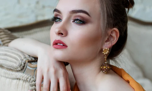1 woman makeup jpg jpeg