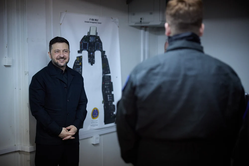 Zelenski, la Baza 86 Aeriană de la Borcea: „Întărirea Forțelor Aeriene ale Ucrainei oferă mai multă securitate Europei”