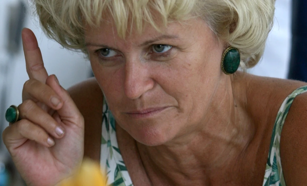 „Printre cei care cred că naturismul e mai bun decât medicamentul se află şi Monica Tatoiu” FOTOAdevărul