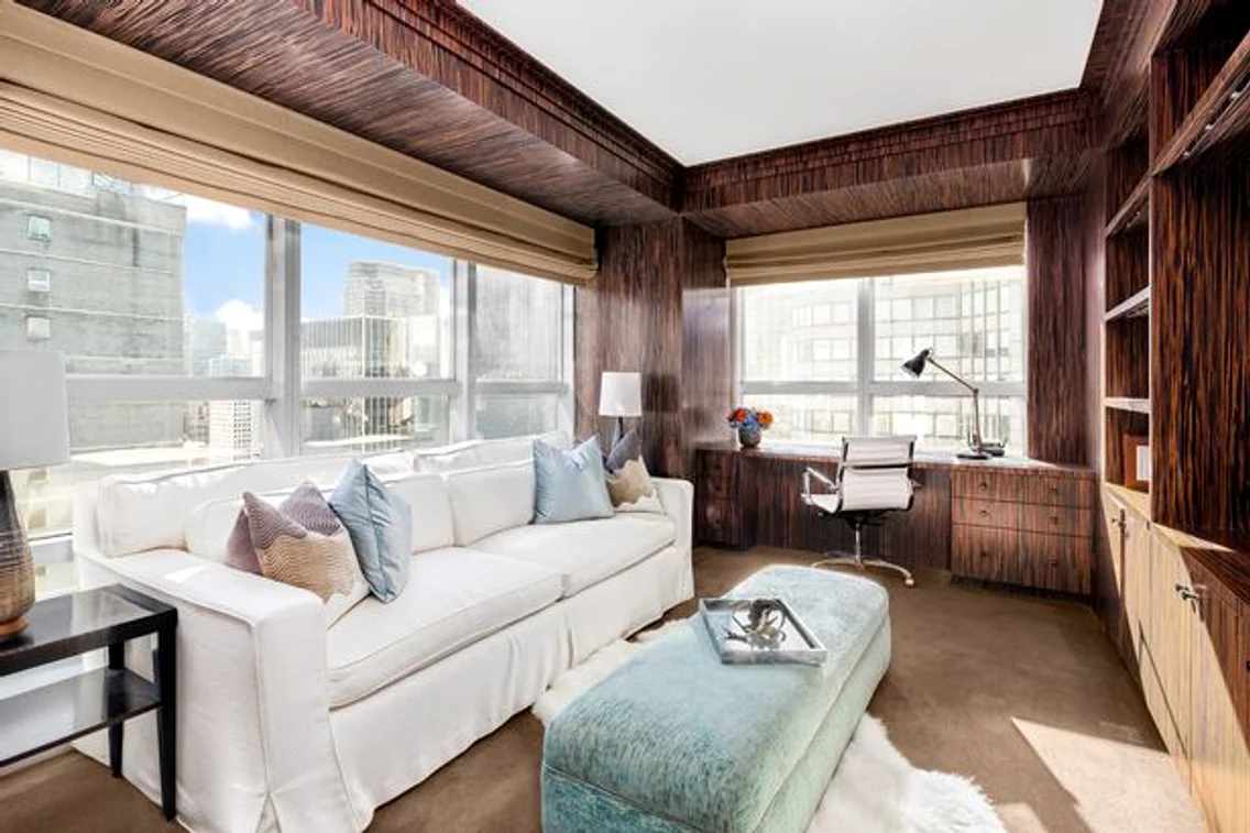 VC Angel Adriana Lima strips price of NYC apartment (1) jpeg
