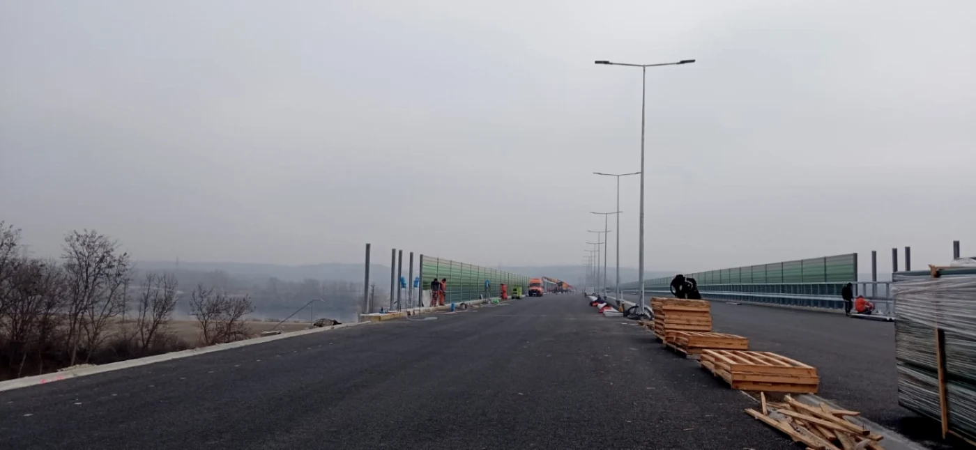 Panourile au 2,5 m înălţime FOTO: Theodora Maria Truşcă