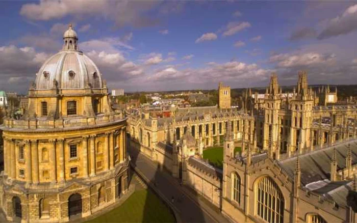 Cinci elevi din Craiova, selectaţi să participe la prima şcoală de vară de la Oxford