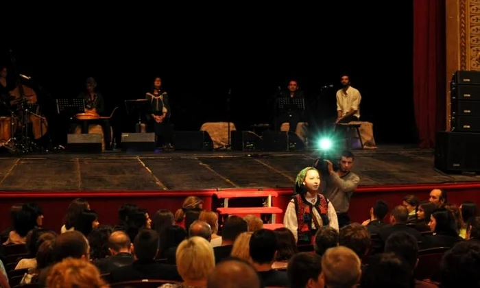 Alaturi de artisti, in turneul Roots Revival Romania jpeg