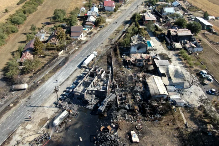 Locul exploziei de la Crevedia luni, 28 august