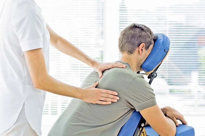 Masajele și ședințele  de kinetoterapie sunt  extrem de importante