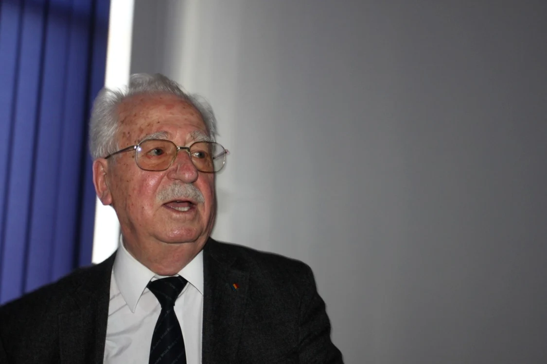 Iulian Vlad a vorbit pentru prima dată public, după 26 de ani de tăcere