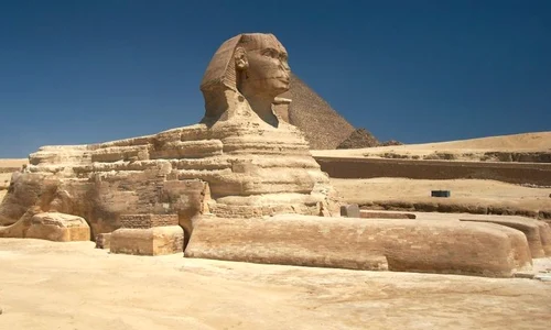 Sfinxul   statuia gigantică sub forma de leu cu cap de om jpeg