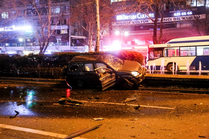 
    O maşina a explodat duminică în AnkaraFoto: Getty  