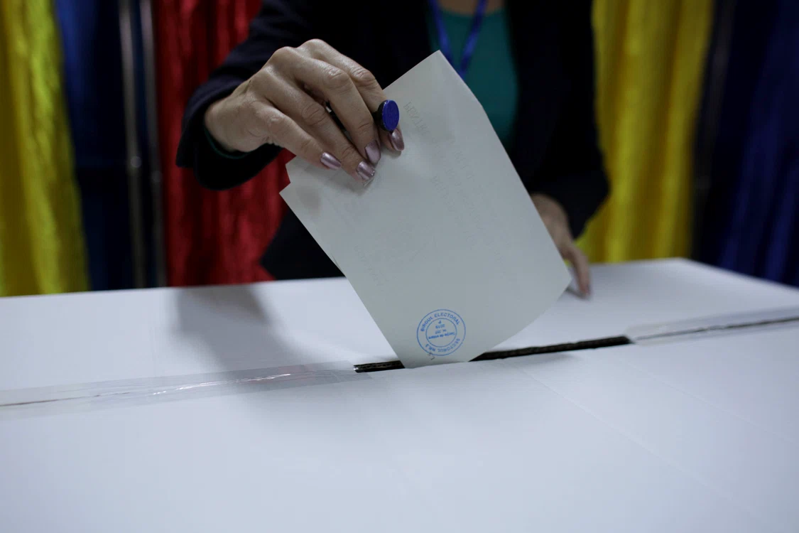 foto urnă de vot