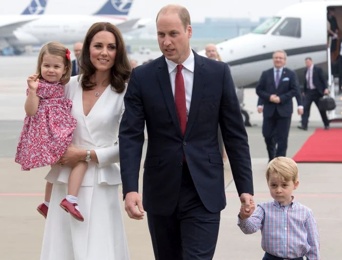 
    Și Kate Middleton are de furcă cu părul prințesei CharlotteFoto: Getty  