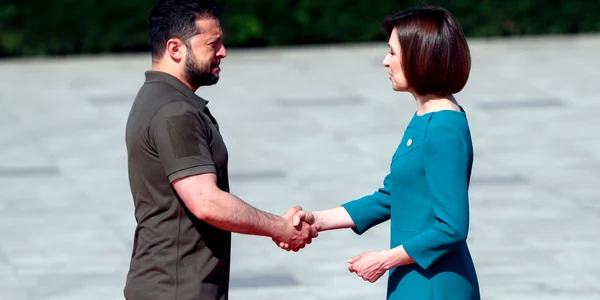 Volodimir Zelenski alături de Maia Sandu la summitul CPE FOTO EPA jpg