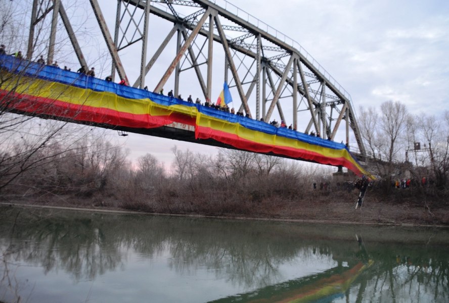 România va construi trei poduri noi peste Prut, iar alte trei vor fi reabilitate. Ce localităţi vor lega