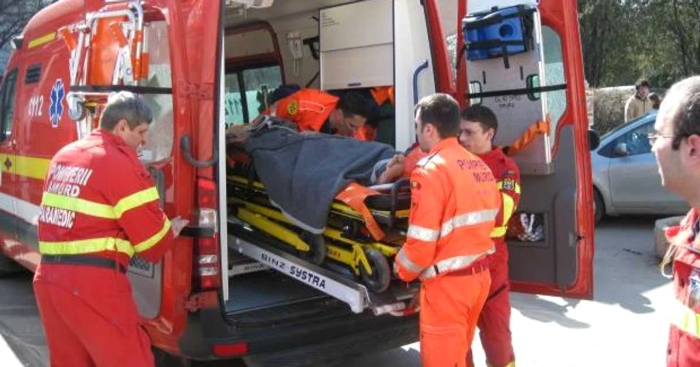 FOTO: arhivă. Tinerii au fost transportaţi de urgenţă la Spitalul Floreasca