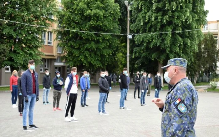 Elevii de la Colegiul Militar au revenit toţi la cursuri