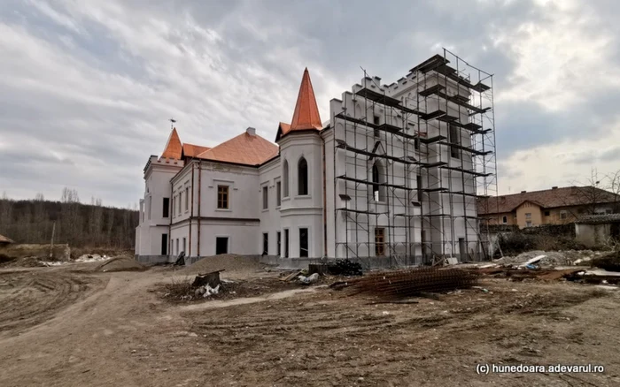 castelul nopcea in santier foto daniel guta adevarul