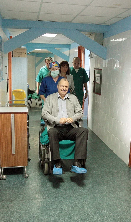 2009 - Victor Socaciu mulţumea echipei de medici care i-a făcut transplantul de rinichi