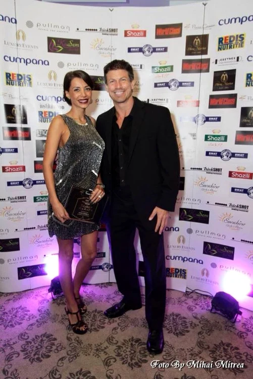 
    Marica a fost felicitată inclusiv de actorul american Paul Logan  
