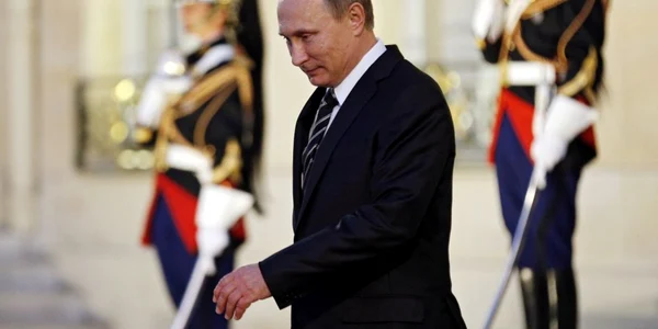 Putin plecand de la Elysee 2015 EPA