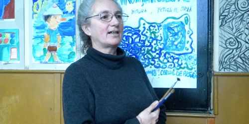 Este ataşată de cariera profesorală 
