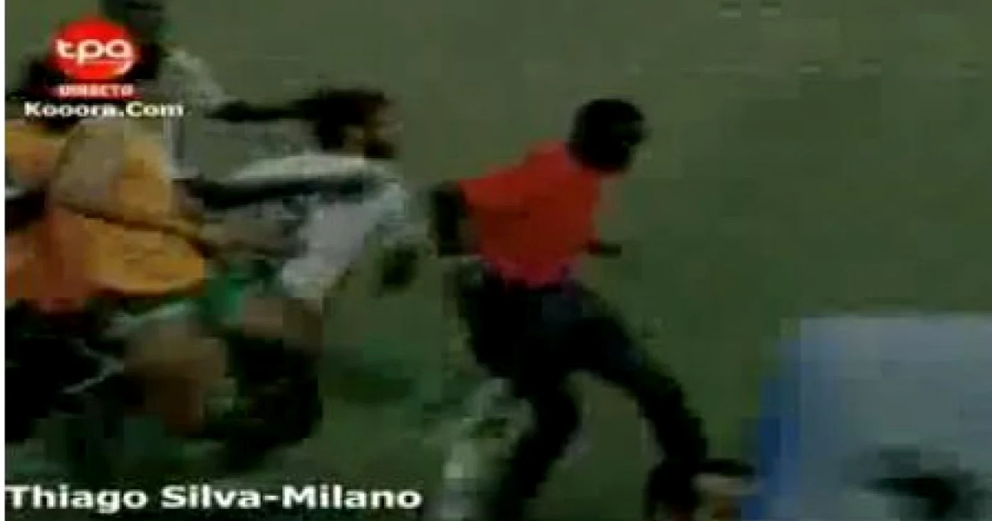 Arbitrul a luat mai multe palme peste ceafă