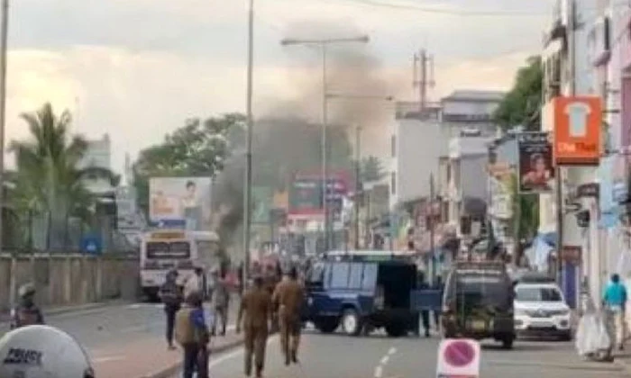 O nouă explozie în Sri Lanka   O camionetă a sărit în aer în timp ce geniștii încercau să dezamorseze o bombă  jpeg