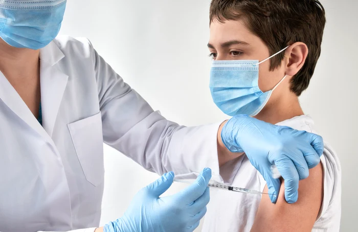 Cazurile de inflamații cardiace sunt mai frecvente după a doua doză de vaccin foto: Shutterstock