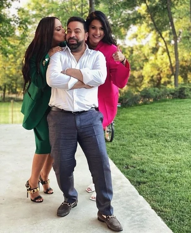 Florin Salam alături de Roxana Dobre și fiica sa, Betty foto: Instagram