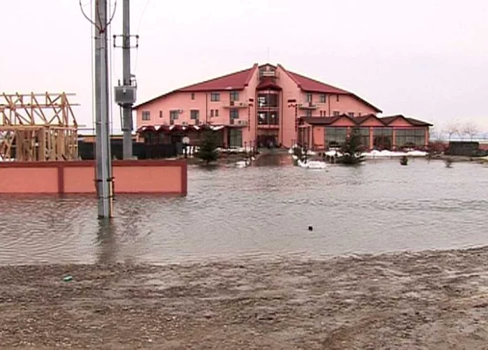 Hotelul se afla la 5 kilometri de oraşul Buzău