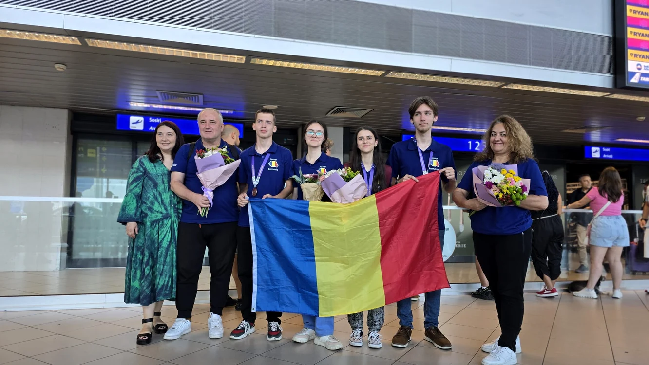 Lotul național al României (2025), la sosirea în țară FOTO: arhiva personală