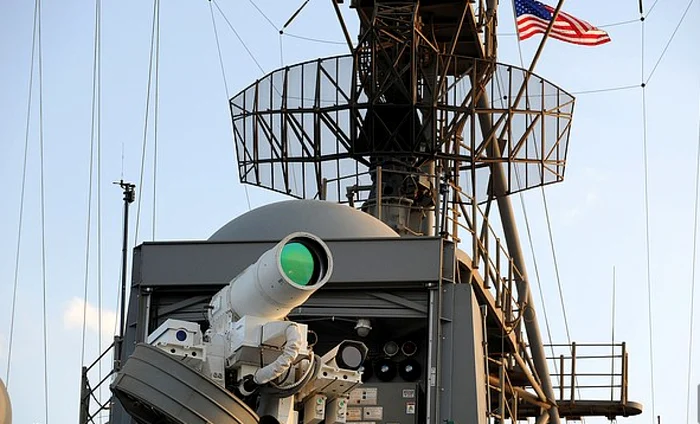 USS Ponce echipat cu un sistem de laser XN-1 LaWS cu raze continue FOTO Marina Americană via Daily Mail