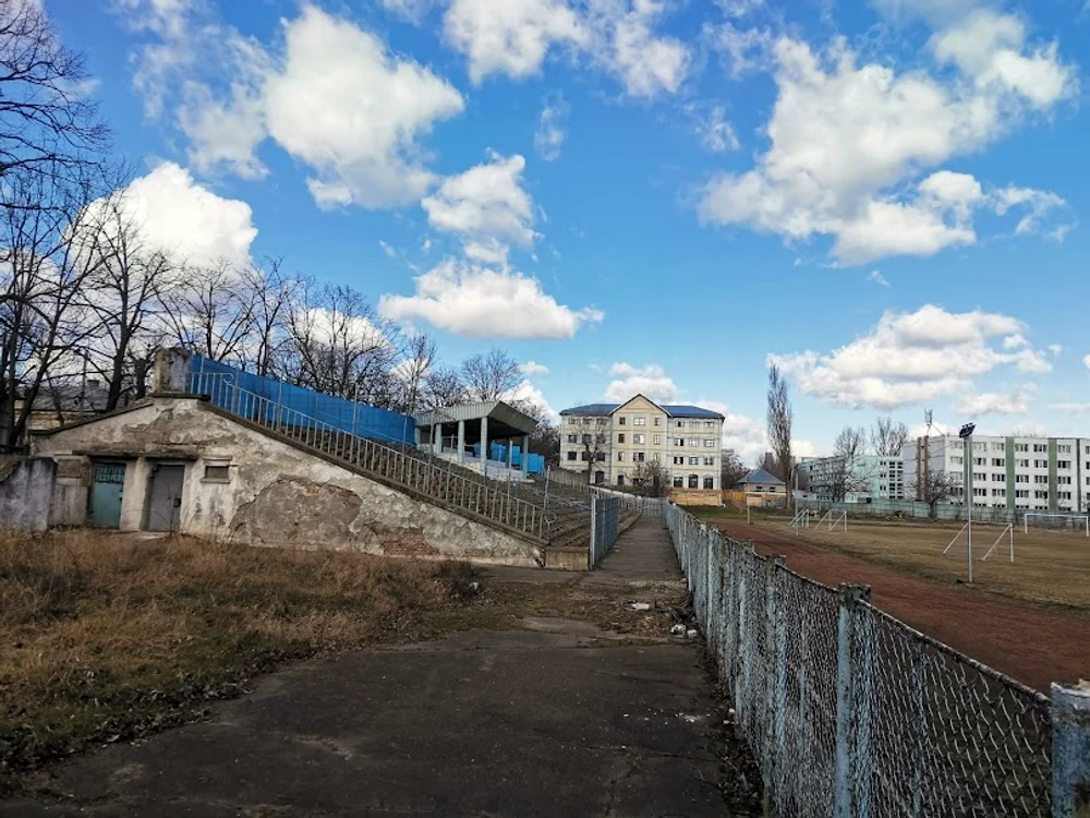 Stadionul se află în paragină de foarte mulți ani FOTO: C.Mazilu