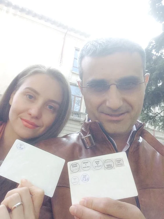 
    Robert şi Oana au mers împreună la votFoto: Arhiva personală  