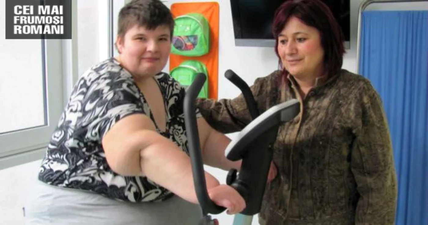 Dorica Dan, alături de fiica ei, Oana, diagnosticată cu Sindrom Prader Willi FOTO Adevărul