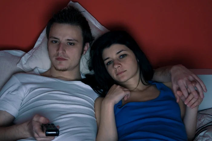 Viaţa sexuală a cuplurilor care au televizor în dormitor este mai puţin satisfăcătoare, potrivit studiilor FOTO Shutterstock